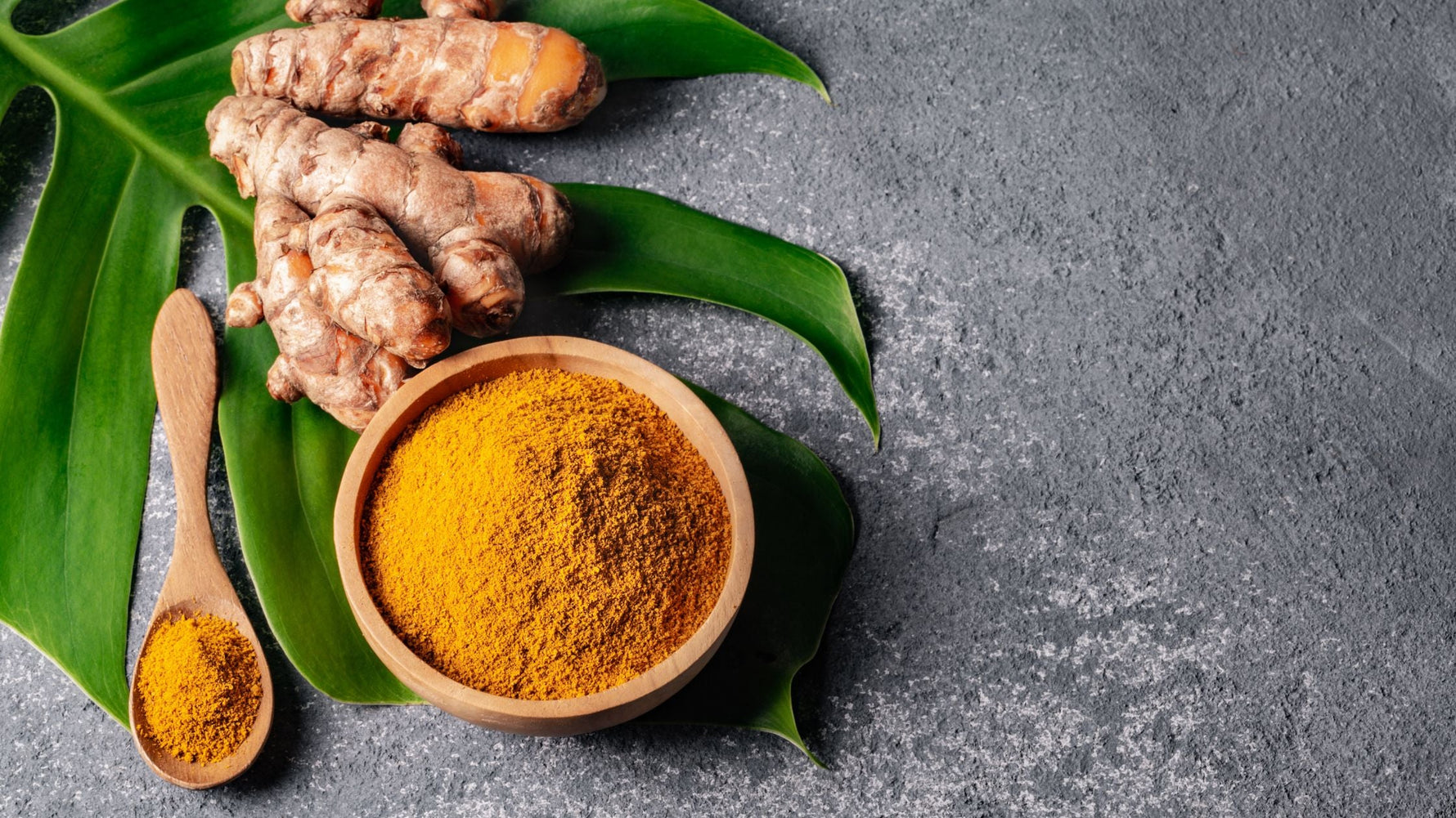 Turmeric Powder and Fresh Turmeric Root
