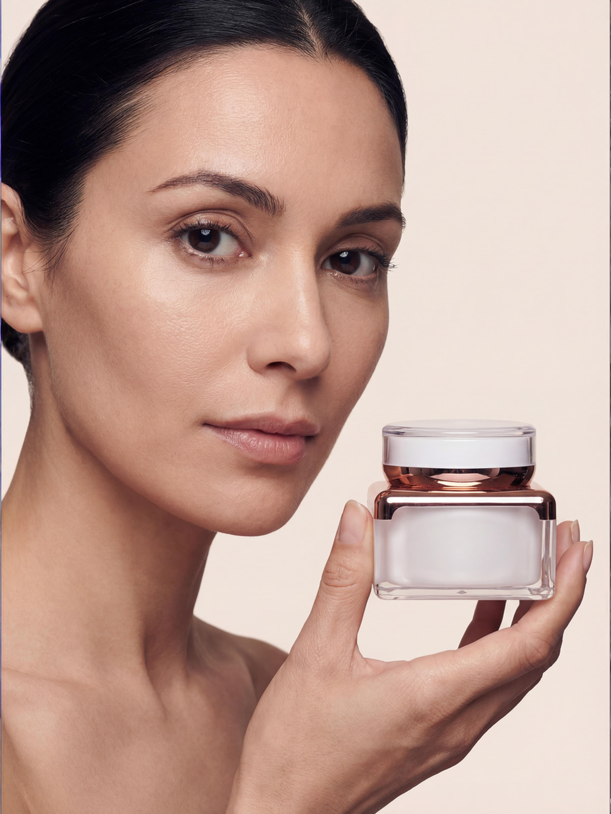 Luminous Black Pearl Cream